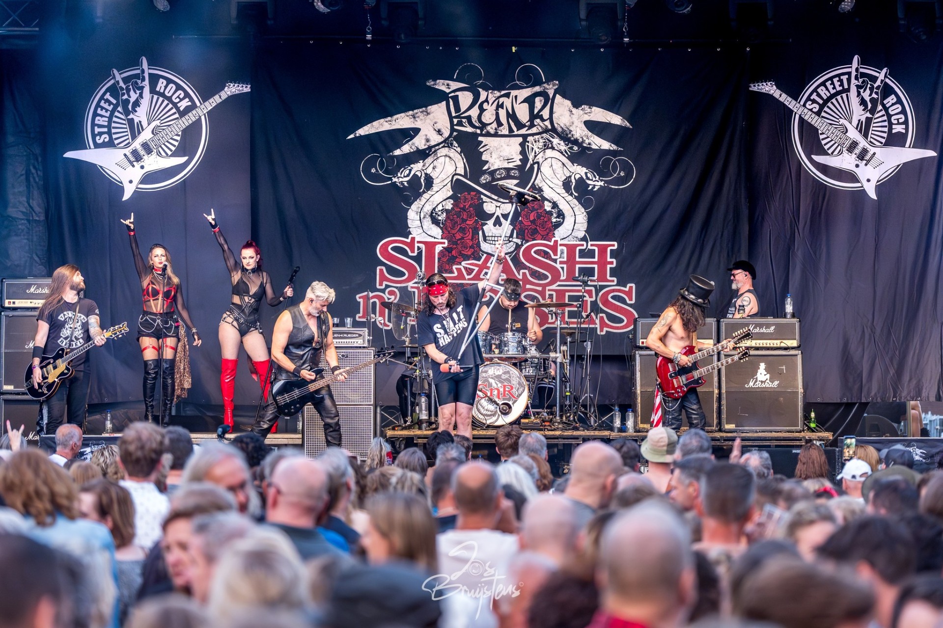 SLASH N' ROSES photo 3