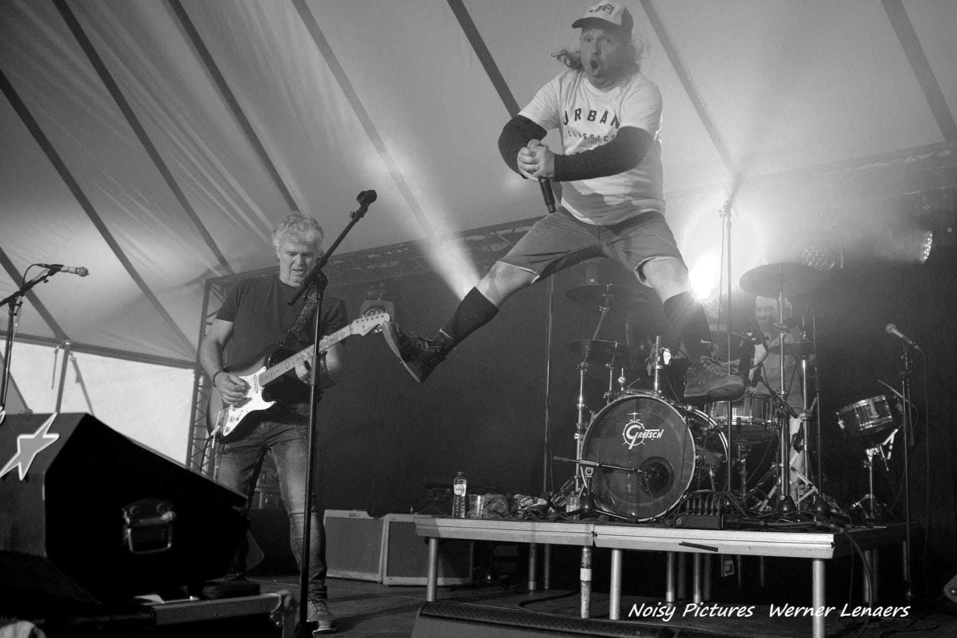 Red Urban Funk Machine photo 4